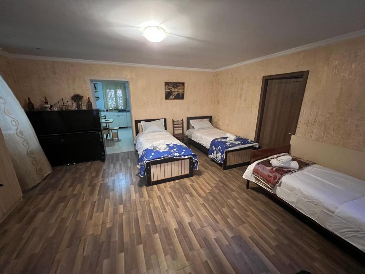 Cozy Apartment In The Centre Of Kutaisi Exterior foto