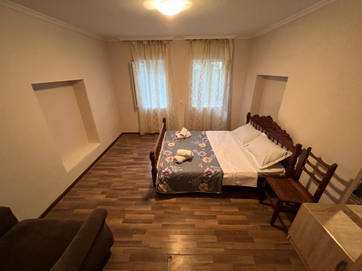 Cozy Apartment In The Centre Of Kutaisi Exterior foto