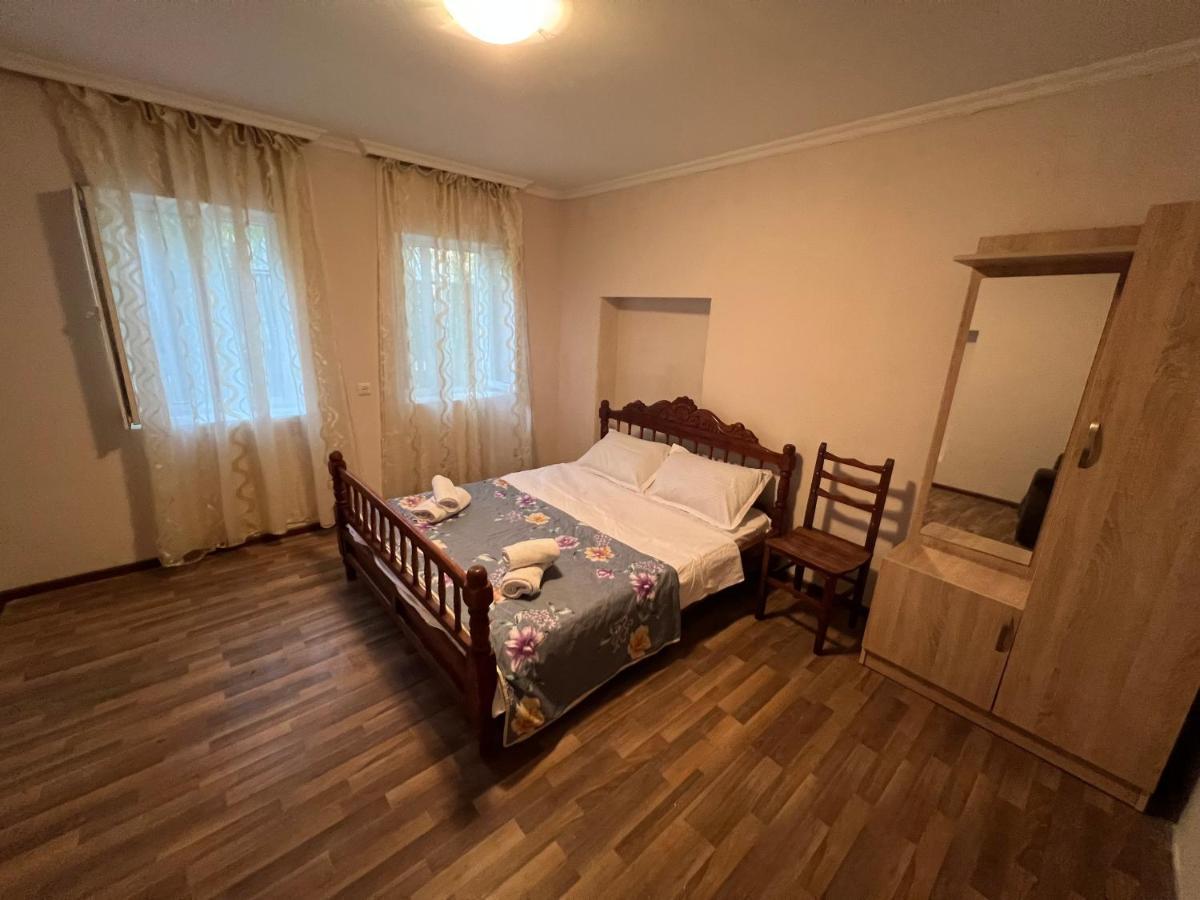 Cozy Apartment In The Centre Of Kutaisi Exterior foto