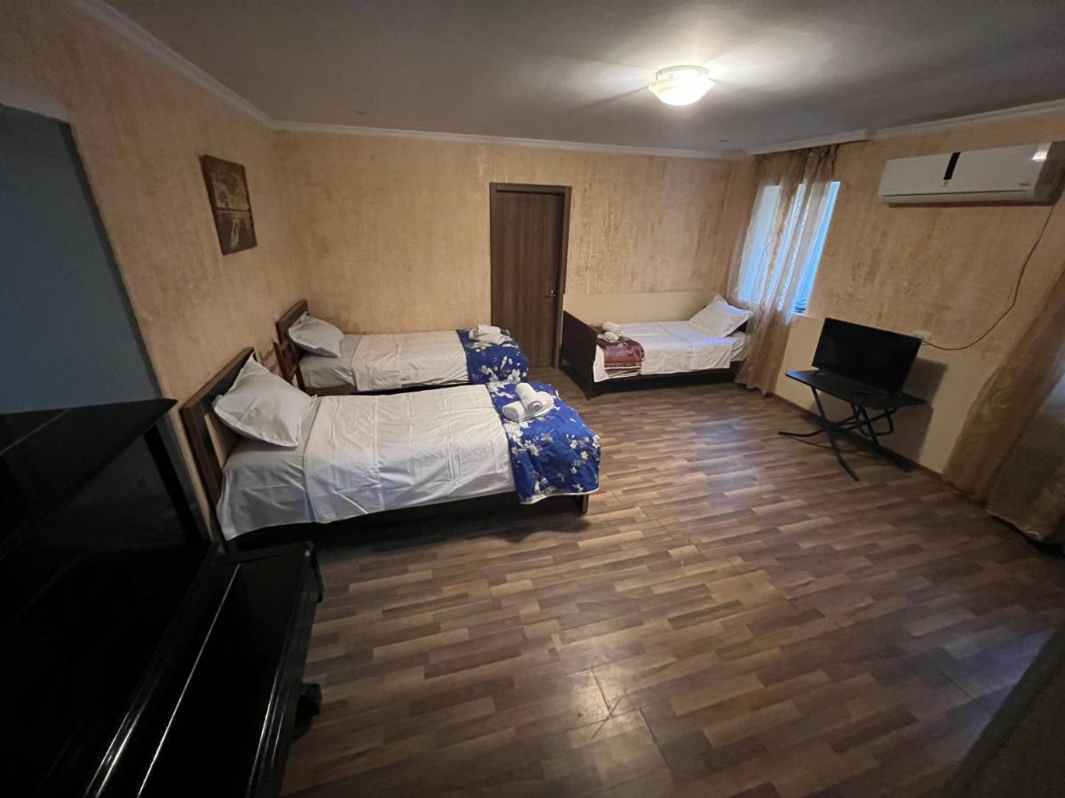 Cozy Apartment In The Centre Of Kutaisi Exterior foto